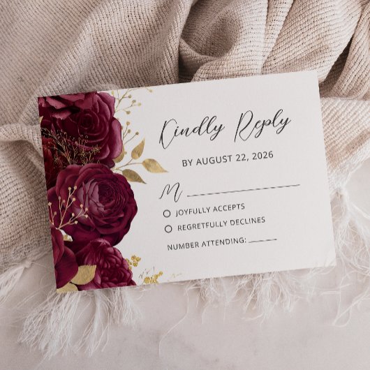Bourgogne Goud Bloemen Modern Script Bruiloft RSVP Kaartje