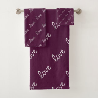 Bourgogne Plum ‘Love’ Bad Handdoek