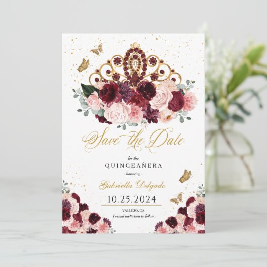 Bourgogne roze tiara red de datum quinceañera kaart (Staand voorkant)