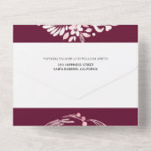 Bourgogne, witte bloemenkrans met trouwhartjes all in one uitnodiging (Achterkant)