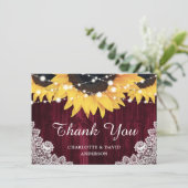 Bourgogne Zonnebloem Houten String Lights Bruiloft Bedankkaart (Staand voorkant)