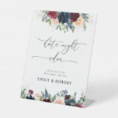 Bourgondië en de Marine Date Night Ideeënbord Reclamebord Met Voetstuk (Voorkant)