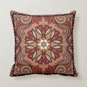Bourgondisch en bruin paisleymotief kussen