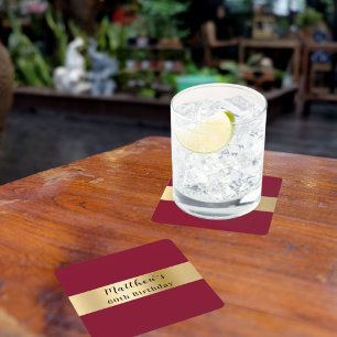 Bourgondisch gouden naamscript verjaardag vierkante kartonnen onderzetter