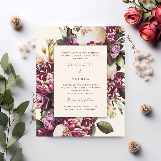 Bourgondische bloemen crème paarse huwelijksuitnod