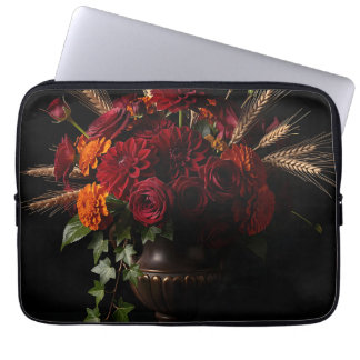 Bourgondische Rozen Dahlia Tarwe Bloemstuk Stillev Laptop Sleeve