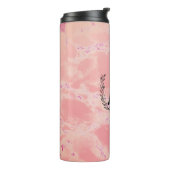 Bouteille de boisson de marbre rose isolée personn (Tourné sur la gauche)