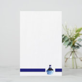 Bouteille de vin bleu papeterie (Debout devant)