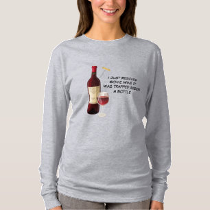 Bouteille de vin et illustration en verre T-shirt