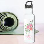 Bouteille D'eau Aquarelle personnalisée Floral<br><div class="desc">Cette jolie bouteille d'eau est décorée d'un bouquet d'aquarelle de roses et de feuillage dans les tons rose,  corail et vert. Un modèle texte est inclus pour personnaliser ce design avec votre nom et monogramme rendant cette bouteille d'eau unique pour vous. Aquarelle originale © Michele Davies.</div>