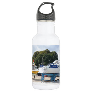 Bouteille D'eau Bateaux sur la terre