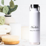 Bouteille D'eau Blanc noir monogramme initiales nom simple<br><div class="desc">Un arrière - plan blanc classique. Personnalisez et ajoutez votre prénom,  vos initiales monographiques,  vos lettres et votre nom complet. Lettres noir et gris.</div>