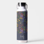 Bouteille D'eau Bleu jaune floral mignon personnalisé élégant fil<br><div class="desc">Jaune bleu moderne floral mignon nom personnalisé élégant et chargeurs cadeau. Idéal Noël,  anniversaire,  remise de diplômes,  anniversaire,  jour des mères,  fête des pères,  penser à votre cadeau.</div>