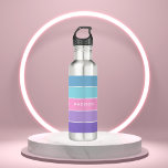 Bouteille D'eau Bloc de couleur moderne chic fille Nom personnalis<br><div class="desc">Ce design coloré et moderne présente un motif couleur en bleu turquoise,  rose et violet avec votre nom personnalisé #bouteilles d'eau #drinkware #cadeaux personnalisés</div>