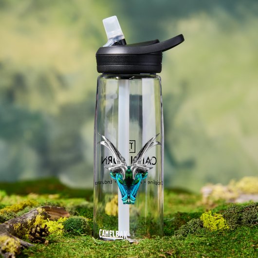 Bouteille D'eau Capricorne – L'architecte visionnaire (En extérieur (pivotée))