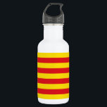 Bouteille D'eau Catalogne Liberty Bottle<br><div class="desc">Ajoutez une touche de fierté catalane à votre routine quotidienne avec notre bouteille Liberty exclusive avec le drapeau de Catalogne, Espagne! Réalisée avec une attention minutieuse aux détails, cette bouteille réutilisable est plus qu’une simple solution d’hydratation, c’est une déclaration audacieuse de l’identité régionale et du patrimoine culturel. Dotée d'un drapeau...</div>