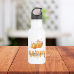 Bouteille D'eau Citrouilles d'aquarelle et Bon thanksgiving orange<br><div class="desc">Meilleur Cadeau Pour Vos Amis Et Votre Famille,  Texte De Thanksgiving Personnalisé Avec Les Couleurs D'Automne. Bon thanksgiving Avec Citrouilles Aquarellés Avec Fleurs. Idées pour vous décorer chez vous à Thanksgiving</div>