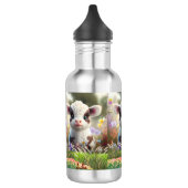 Bouteille D'eau Cute Baby Cow Calf assis dans le jardin fleuri (Gauche)