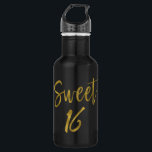 Bouteille d'eau d'anniversaire Sweet 16 Gold Foil<br><div class="desc">Sweet sixteen Gold Foil Birthday Water Bottle pour la fête d'anniversaire</div>