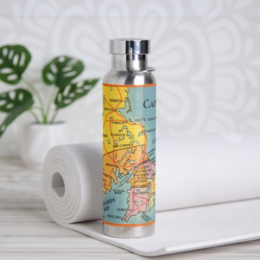 Bouteille d'eau de carte de Cape Cod Mass (Yoga (pivoté))