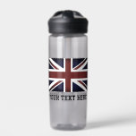 Bouteille D'eau Drapeau britannique Union Jack personnalisé boutei<br><div class="desc">Drapeau britannique Union Jack personnalisé bouteille d'eau plastique. Disponible en 20 ou 25 oz. Pratique pour le sport, la gym, la fitness, le randonnée, le travail, le bureau et plus. Idée cadeau d'anniversaire cool pour lui ou elle. Personnalisez avec votre propre nom ou devis. Impression recto verso. Drapeau vintage du...</div>