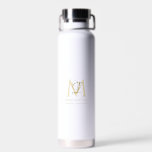 Bouteille D'eau Élégant Blanc Or Simple Monogramme Nom<br><div class="desc">Ce design blanc et doré simple,  élégant et élégant présente votre nom personnalisé,  monogramme et titre d'entreprise dans une topographie tendance et élégante. Cet article peut être et un excellent cadeau pour vous,  votre famille et vos amis.</div>