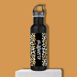 Bouteille D'eau Empreinte de léopard chic<br><div class="desc">Un empreinte de léopard amusant entoure cette bouteille d'eau en acier inoxydable noir personnalisée avec votre nom imprimé verticalement en lettrage chic.</div>