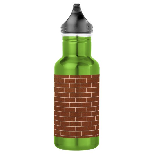 Bouteille d'eau en mur de briques (Droite)