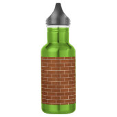 Bouteille d'eau en mur de briques (Gauche)