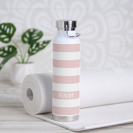 Bouteille D'eau Ensemble de rayures rose pâle avec nom ou monogram (Yoga)