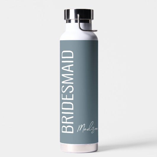 Bouteille D'eau Épouse personnalisée Dusty Bleu Bleu Script (Gauche)