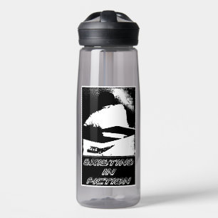 Bouteille D'eau Existant En Fiction