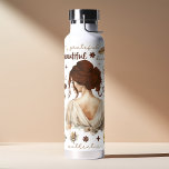 Bouteille D'eau Femme Aquarelle Avec Coiffure Rouge<br><div class="desc">Donnez de l'énergie à votre journée avec cette bouteille d'eau d'aquarelle rehaussée de couleur boho affirmation. Avec une belle illustration d'une femme aux cheveux rouges qui coulent, cette bouteille est un rappel pour embrasser votre beauté naturelle et célébrer votre force. Les affirmations inspirantes imprimées sur la bouteille vous encourageront à...</div>
