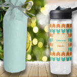 Bouteille D'eau Fête des Mères Tulipes Motif floral Nom personnali<br><div class="desc">Un imprimé floral moderne rétro amusant pour Water Bottle,  idéal pour offrir à votre maman,  Nana ou belle-mère. Personnalisé avec un nom pour en faire un cadeau pratique,  utile et personnalisé.</div>