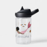 Bouteille D'eau Filles mignonnes magiques sous l'océan Mer Sirène<br><div class="desc">Cette bouteille pour enfants mignonne et moderne présente une sirène magique sous la mer avec une afro. La bouteille peut être personnalisée avec votre nom de fille,  le cadeau parfait pour toute sirène ou passionné d'océan.</div>