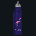 Bouteille D'eau "Flamant rose tropical" Matte bleu personnalisé<br><div class="desc">Détendez votre soif dans le style avec la Bouteille d'eau bleu Matte personnalisée "Flamant rose tropical", un mélange parfait de fonctionnalité et d'esprit. Cette bouteille d'eau est dotée d'une illustration flamingo rose qui attire l'oeil, posée contre un arrière - plan bleu mat et élégant, ce qui en fait un accessoire...</div>