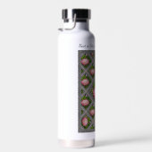 Bouteille d'eau isolée avec des protéines étonnant (Plage)