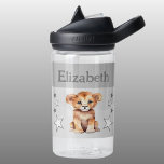 Bouteille D'eau Joli lion ajouter nom avec étoiles enfants gris<br><div class="desc">Bouteille d'eau CamelBak Eddy® pour enfants. Personnalisez avec un nom. Cette bouteille d'eau présente un lion mignon avec des étoiles dans les couleurs gris et blanc.</div>