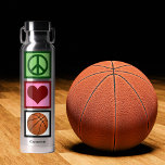 Bouteille D'eau Joueur de basket-ball Peace Love Personnalisé<br><div class="desc">Personnalisez cette mignonne bouteille d'eau Peace Love Basketball avec un nom de joueur ou d'entraîneur sous le signe de paix,  le coeur et la balle. Un cadeau sportif cool pour Noël.</div>