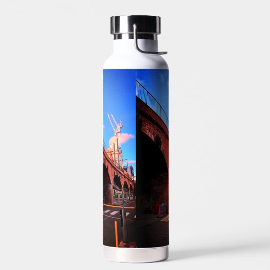 Bouteille D'eau Le long de la piste (Gauche)