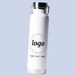 Bouteille D'eau Logo avec promotion de la marque commerciale texte<br><div class="desc">Ajoutez votre propre logo et le choix du texte à cette conception. Supprimez le texte si vous préférez. Minimaliste et professionnel pour promouvoir la fidélité à la marque. Idéal pour l'image de marque des employés ou comme produit promotionnel pour vos clients et clients.</div>