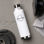 Bouteille D'eau Logo d'entreprise personnalisé QR code site Web pr<br><div class="desc">Faites une impression durable avec notre logo d'entreprise Custom QR Code Website Professional Water Bottle. Cette bouteille d'eau élégante et professionnelle est la meilleure façon de présenter votre logo d'entreprise et d'augmenter le trafic web et le fiançailles client. En incorporant un générateur de code QR personnalisé sur la bouteille, vous...</div>