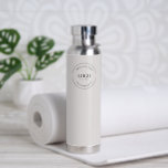 Bouteille D'eau Logo d'entreprise Site Web personnalisé de code QR<br><div class="desc">Faites une impression durable avec notre logo d'entreprise Custom QR Code Website Professional Water Bottle. Cette bouteille d'eau élégante et professionnelle est la meilleure façon de présenter votre logo d'entreprise et d'augmenter le trafic web et le fiançailles client. Couleur taupe neutre. En incorporant un générateur de code QR personnalisé sur...</div>