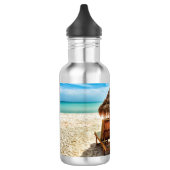 Bouteille D'eau Lounge on beach throw pillow (Gauche)