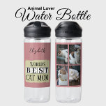 Bouteille D'eau Meilleur chat maman 4 photo nom rose vert<br><div class="desc">Vous cherchez le cadeau parfait pour la meilleure maman de chat au monde? Cette bouteille d'eau personnalisable est un choix pawsome! Doté de félins ludiques, c’est le moyen idéal pour n’importe quel amoureux des animaux de rester hydraté tout en montrant son orgueil de kitty. Échangez les quatre photos avec vos...</div>