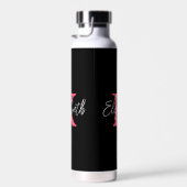 Bouteille D'eau Monogramme de nom initial noir rose blanc tendance (Plage)