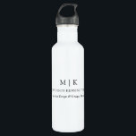 Bouteille D'eau Monogramme minimaliste moderne ou ajouter un logo<br><div class="desc">Boisson minimaliste moderne et bouteille d'eau. Noir & Blanc ou choisissez vos couleurs personnalisées. Idéal pour les petites entreprises, les marques d'entreprise, les indépendants, les traiteurs, les boulangeries, cafés, restaurants, publicité pour les clients et plus encore. Facile à personnaliser avec vos initiales monographiques, nom et information d'entreprise, titre de poste,...</div>