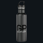 Bouteille D'eau Monogramme moderne Nom noir & gris Personnalisé<br><div class="desc">Bouteille d'eau noir et blanc personnalisée, professionnelle et sobre, simple monogramme masculin personnalisé avec 2 lettres initiales, et nom que vous pouvez éditer à n'importe quelle police ou couleur pour concevoir une bouteille d'eau métallique élégante qui semble très bien au bureau ou à l'école en noir et blanc classique et...</div>