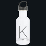 Bouteille D'eau Monogramme simple moderne Nom Gris Blancs<br><div class="desc">Monogramme gris élégant et sobre moderne initial avec nom personnalisé sur une bouteille d'eau en acier inoxydable blanc personnalisée dans une police sans serif classique minimaliste et professionnelle pour une esthétique simple et moderne.</div>