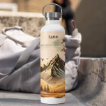 Bouteille D'eau Mountain Outdoor Adventure<br><div class="desc">Promenez-vous dans une aventure aux proportions épiques avec notre Bouteille d'eau aventure Mountain Majesty. Cette bouteille d'eau présente un design graphique coloré de montagnes majestueuses, invoquant l'esprit de l'exploration et de la flânerie. Faites une déclaration audacieuse avec cette bouteille d'eau originale et inspirante qui reflète votre amour pour les grands...</div>